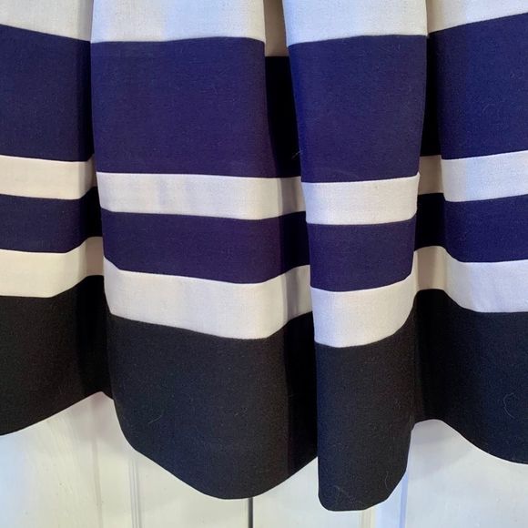 SO JACKIE O!!  BLUE & WHITE STRIPED SLEEVELESS 2 - Picture 4 of 8